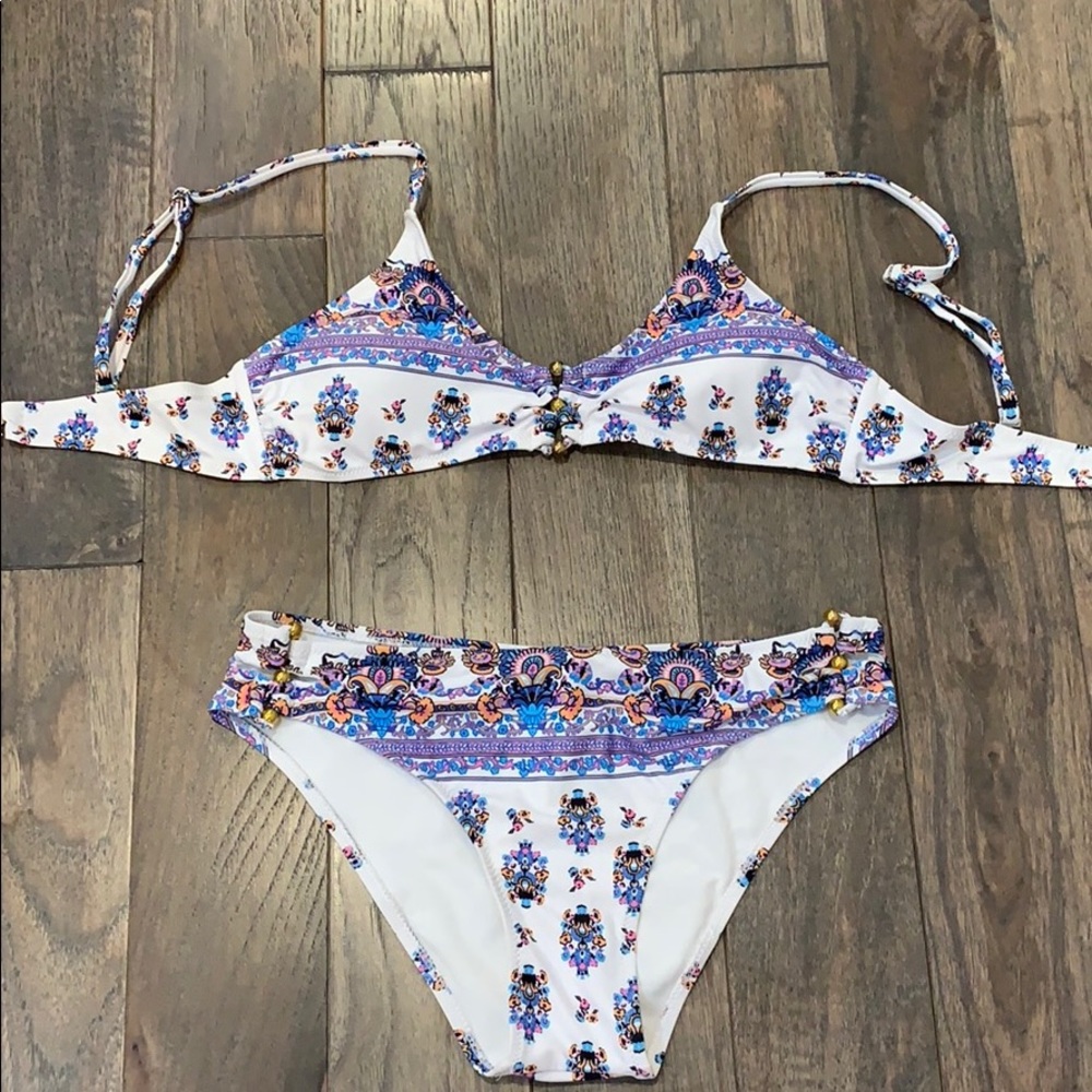 Baiting suit